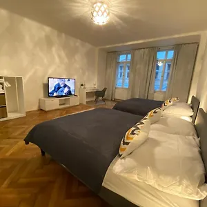  Apartmán Spacious On Wenceslas Square